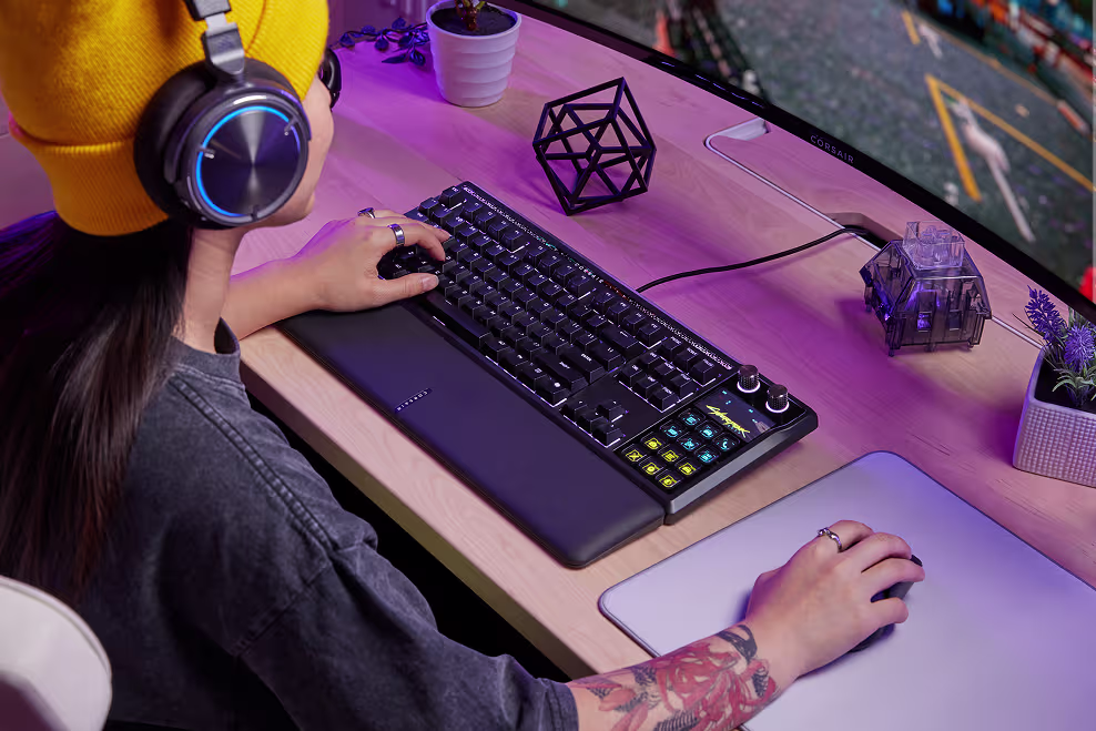 Corsair Galleon 100 SD Stream Deck-Integrated Mechanical Keyboard 有線遊戲鍵盤 CH-912A31I-NA